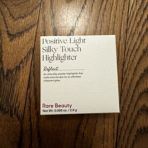 Rare Beauty Positive Light Silky Touch Highlighter